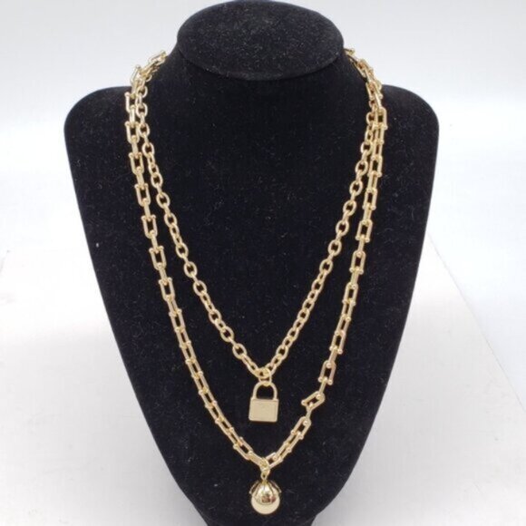 Authentic Louis Vuitton Lock & Key W/ Unbranded Stainless Steel Gold Heart Chain - Picture 4 of 13